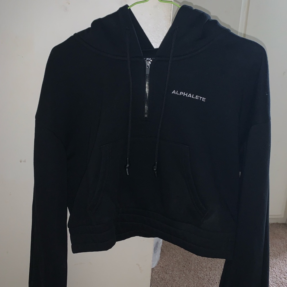 Alphalete cropped quarter zip hoodie